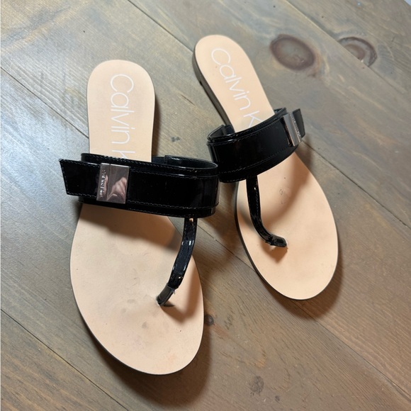 Calvin Klein flats - Picture 2 of 3